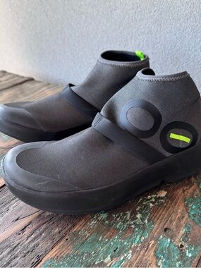 Oofos OOmg Fibre High Shoes Black 252018-5 Recovery Athletic Women's Size 9 NEW